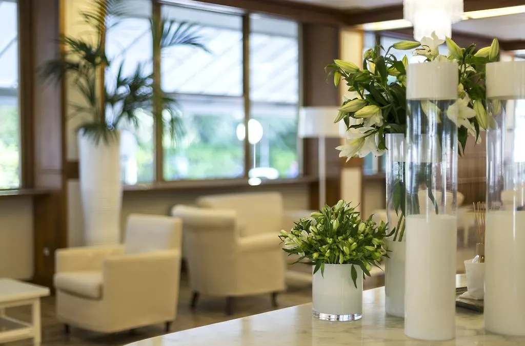 Hotel Abner'S Riccione 4*,  Italia